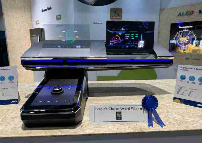 z6mg·人生就是博车用Micro LED Display HMI解决方案获”最佳车用显示奖”，，，，以用户为中心开发，，针对前座驾驶与乘客设计兼具娱乐与安全的高画质屏幕，，，，包含车舱前座的Micro LED透明屏幕及全球首款内建镜头的智慧Micro LED显示器